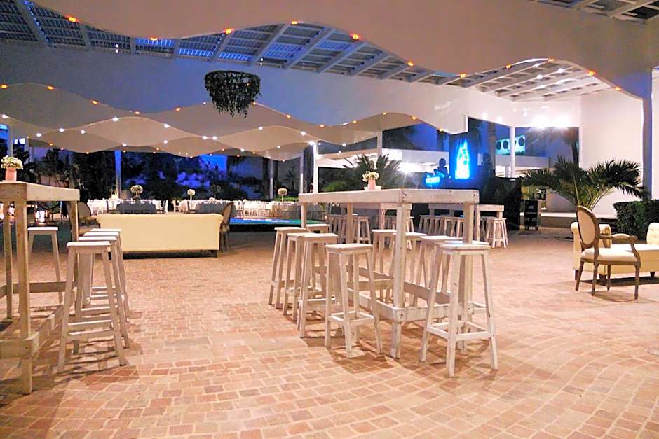 HS HOTSSON Hotel Leon