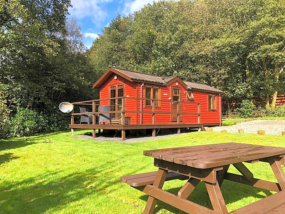 Rashfield Sheilings - Riverside Lodges, by Pucks Glen, Dunoon