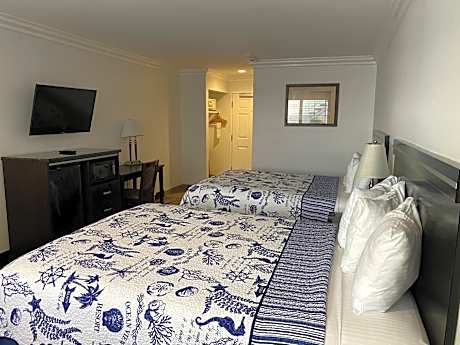 Standard Room with Two Queen Beds