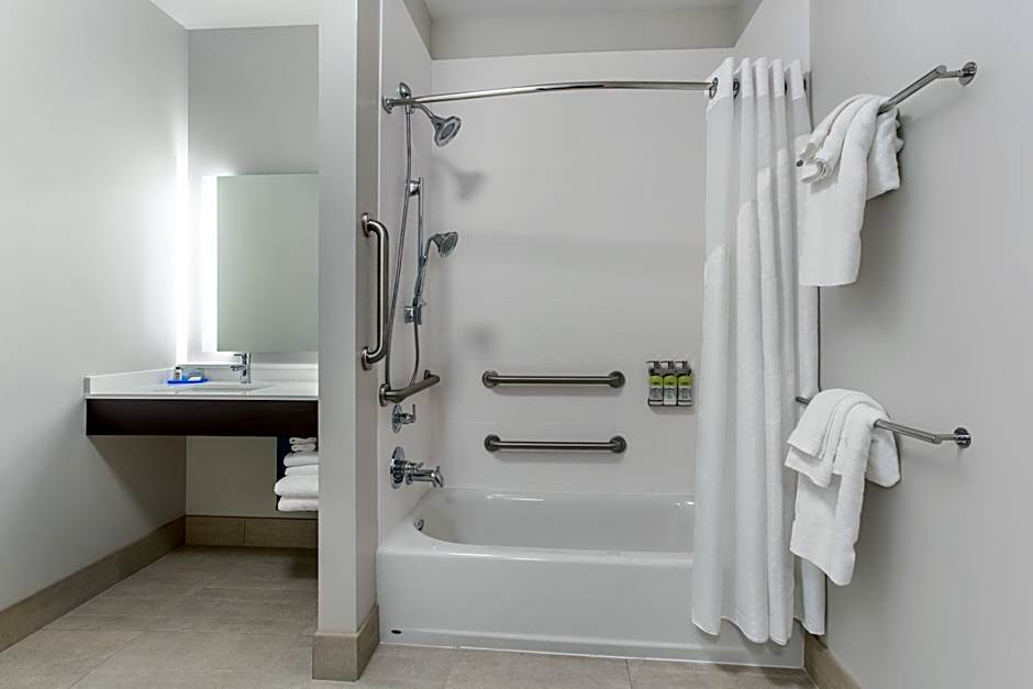 Holiday Inn Express And Suites Ottawa By IHG