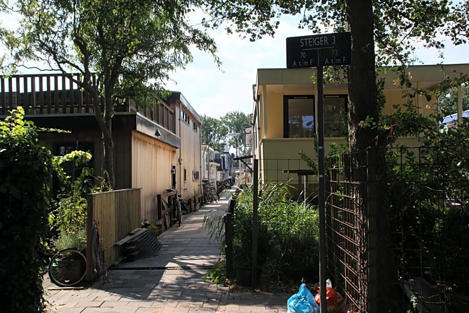 Houseboat Studio Sooki