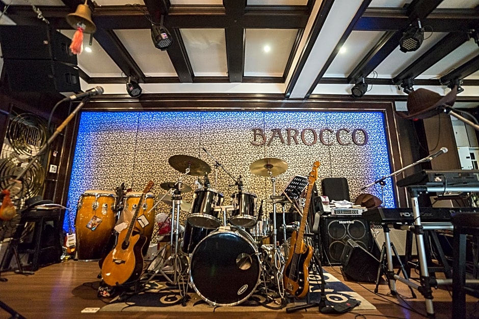 Kiss Gardenhome Chic Hotel