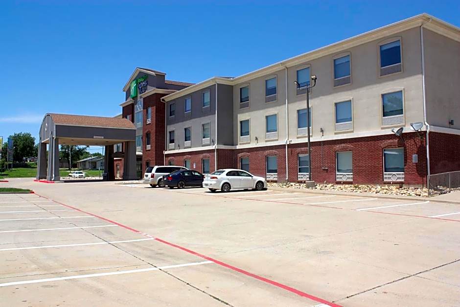 Holiday Inn Express Hotel & Suites Shamrock North By IHG