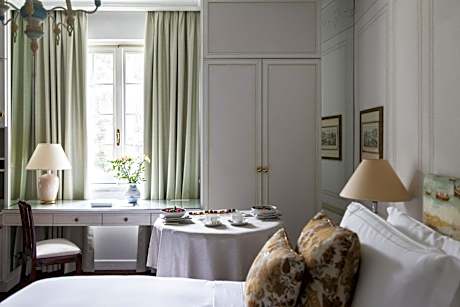 Double or Twin Room with Garden View