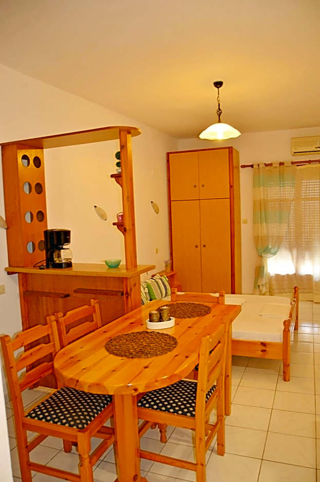 Ioannidis - Sigri Studios