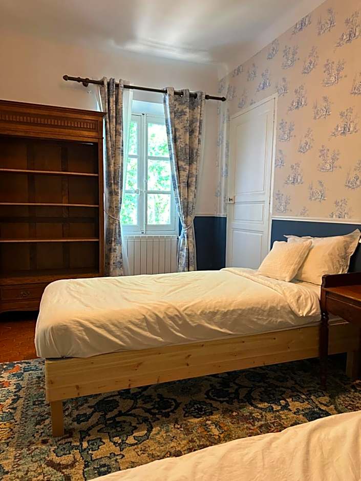 1560- Domaine Des Cinq Jardins- A Magical and Authentic Mansion