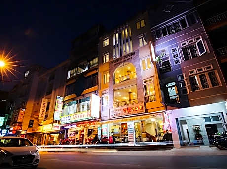 Khách Sạn Cơm Niêu - Đà Lạt