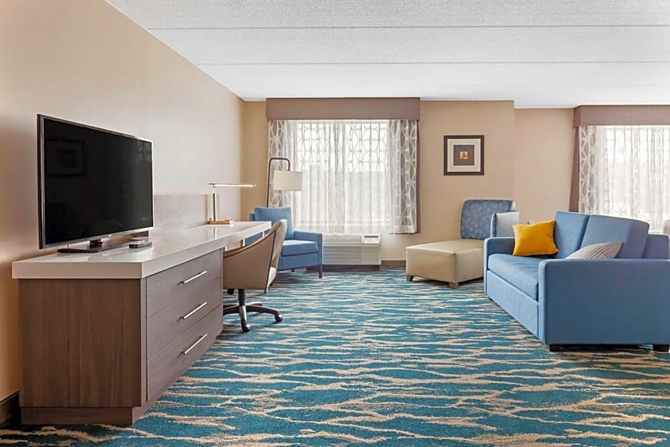 Comfort Inn & Suites Greenville Near Convention Center