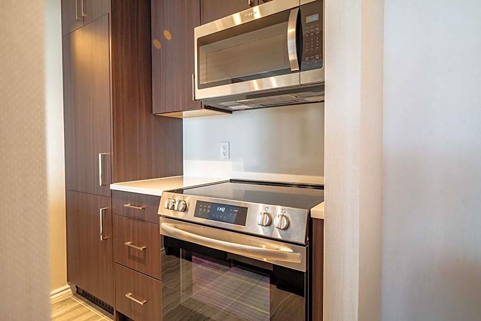 La Grande Residence at the Sutton Place Hotel