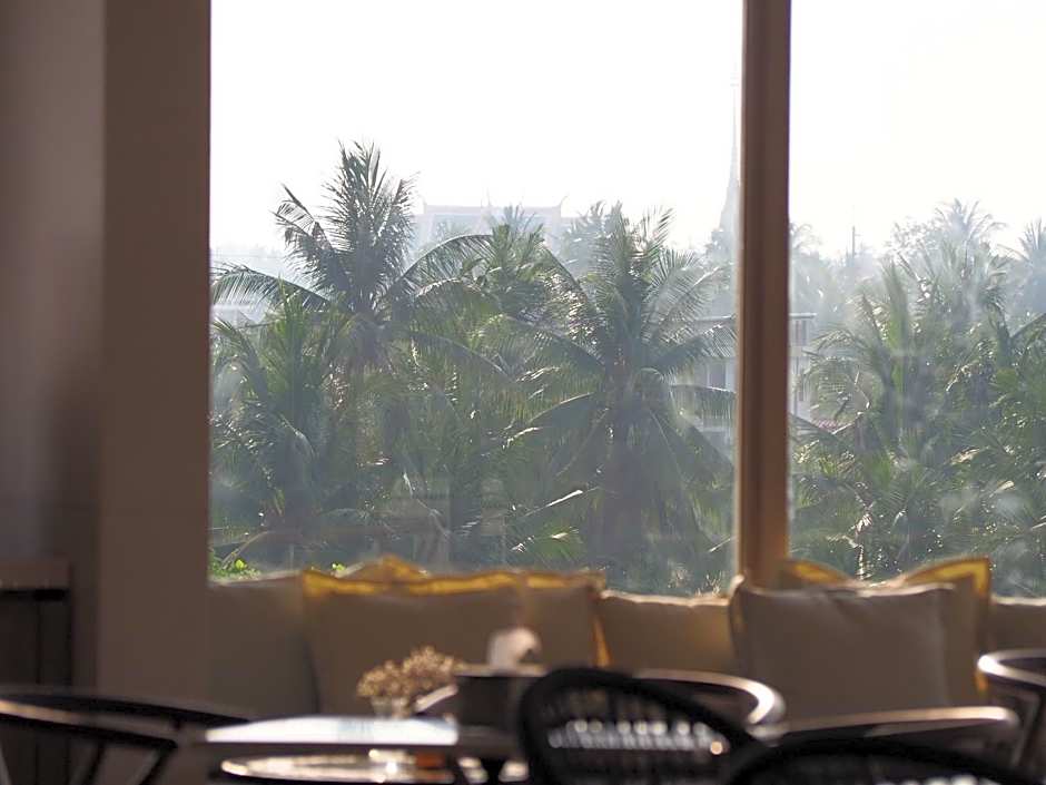 Amphawa Na Non Hotel & Spa