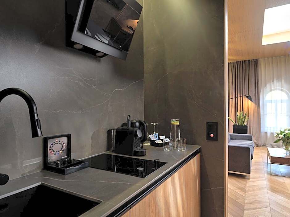 City Park Hotel & Residence