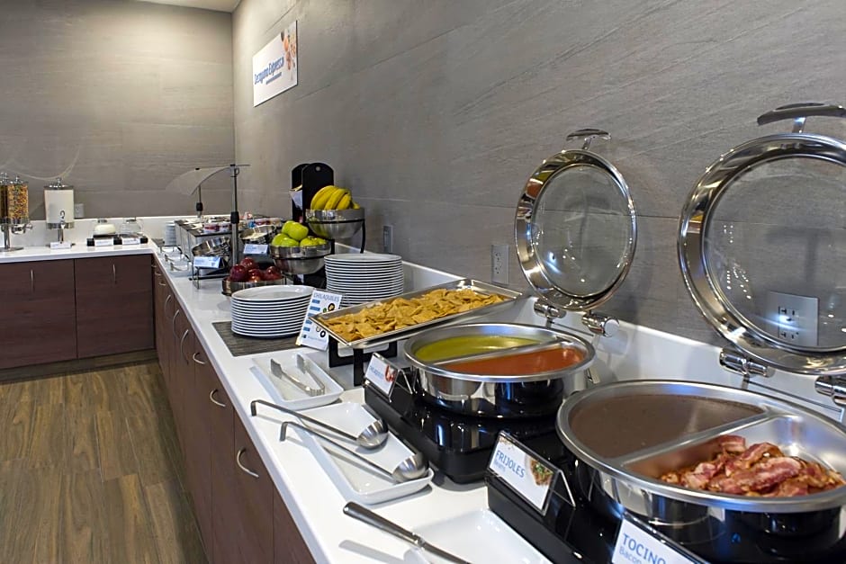 Holiday Inn Express Mexico - Toreo By IHG