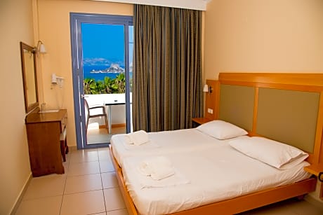 DOUBLE ROOM WITH SEA VIEW