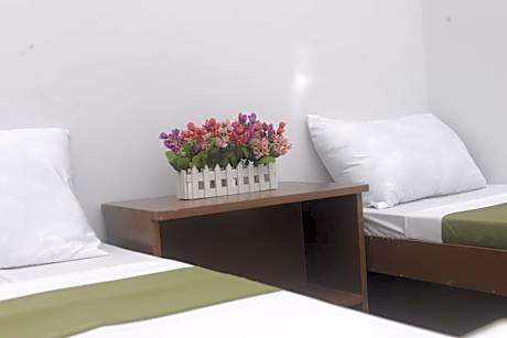 Standard Twin Room with Shared Bathroom