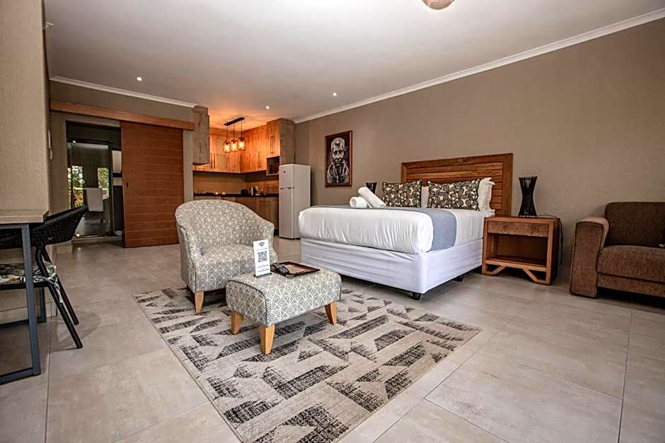 Bushbaby Valley Lodge