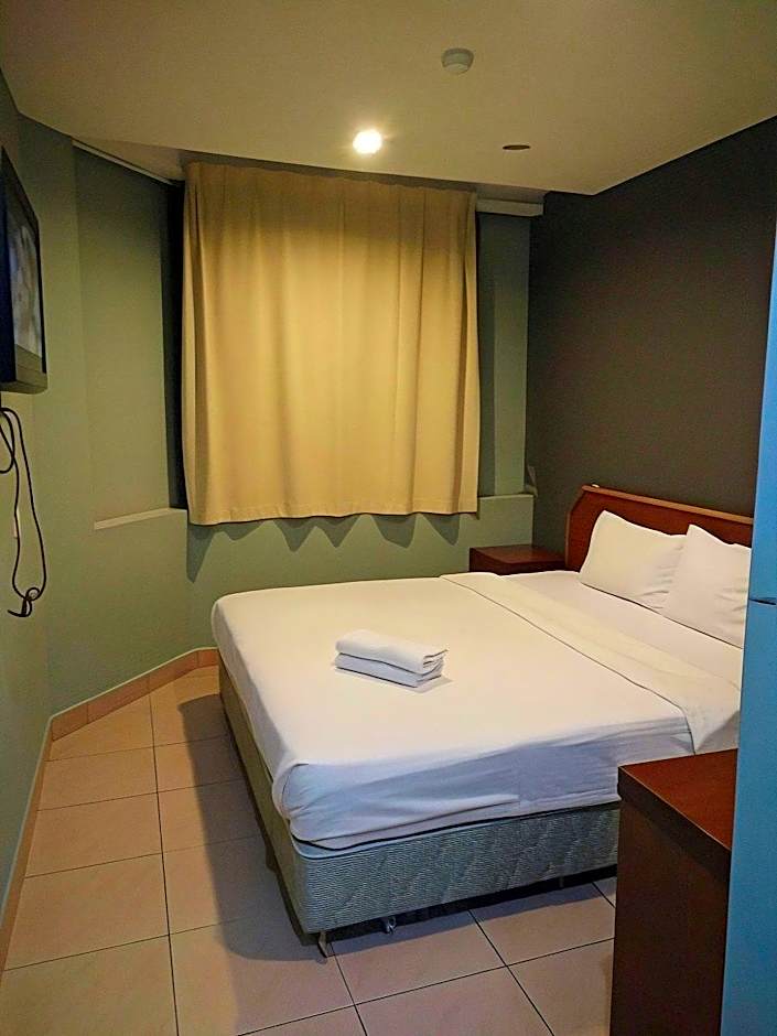 One Hotel Sadong Jaya