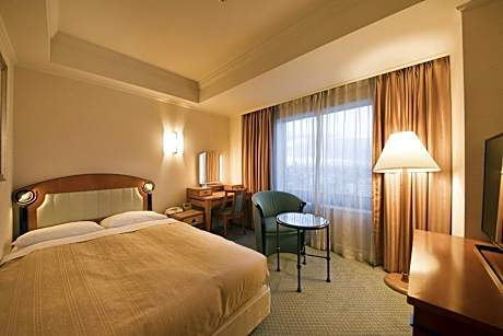 Superior Twin Room with Extra Bed - Non-Smoking