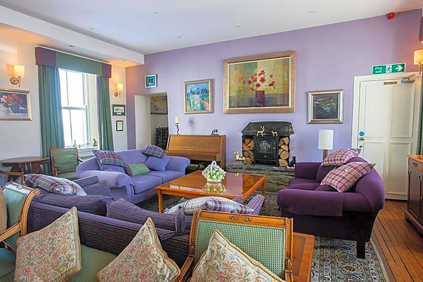 Port Charlotte Hotel