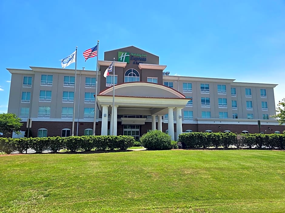 Holiday Inn Express & Suites - Smithfield/Selma By IHG