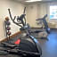 Days Inn & Suites by Wyndham Arlington Heights