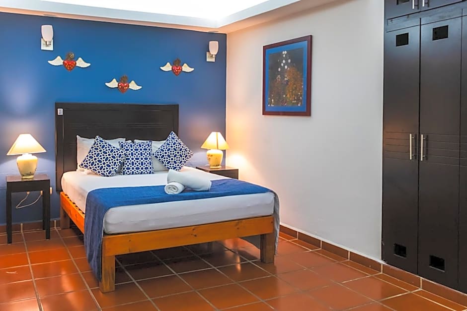 La Iguana Vallarta LGBT ADULTS ONLY - Romantic Zone - Party Clubbing Street