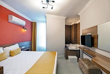 Double Room with Spa Bath