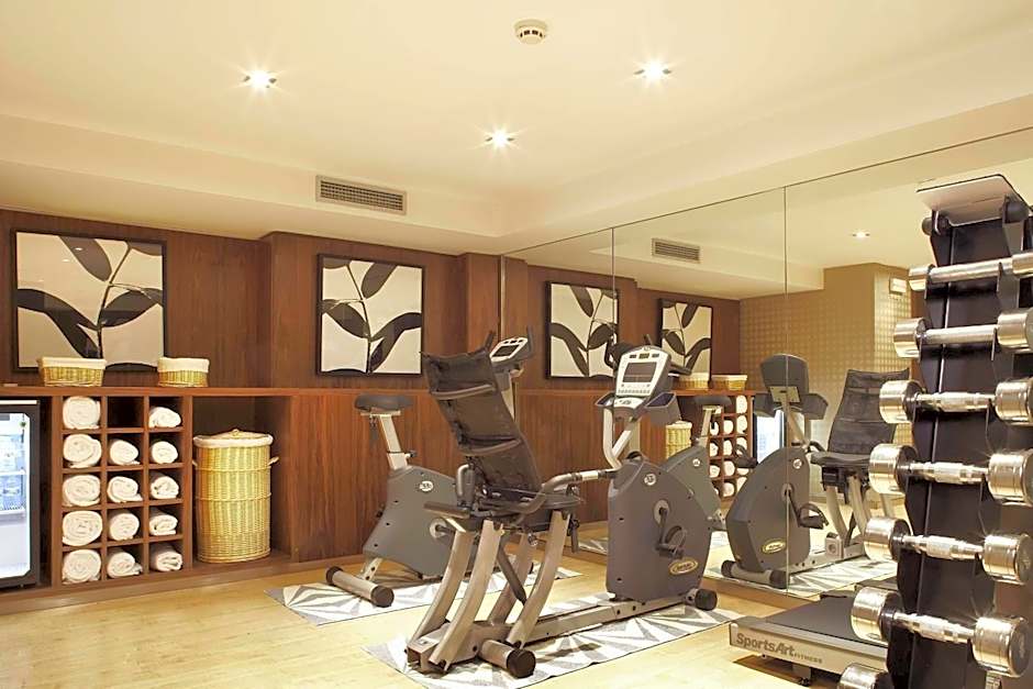 AC Hotel by Marriott Recoletos