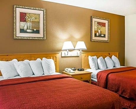 2 Queen Beds Nonsmoking