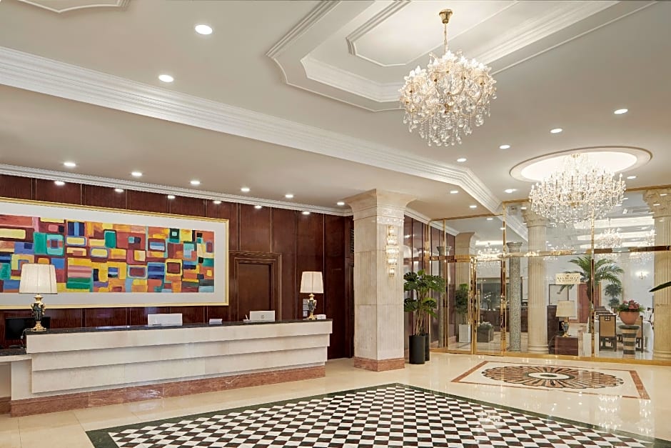 GoldOne Hotel & Suites