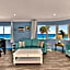Walkabout 8 Tower Suite with Panoramic Ocean Views