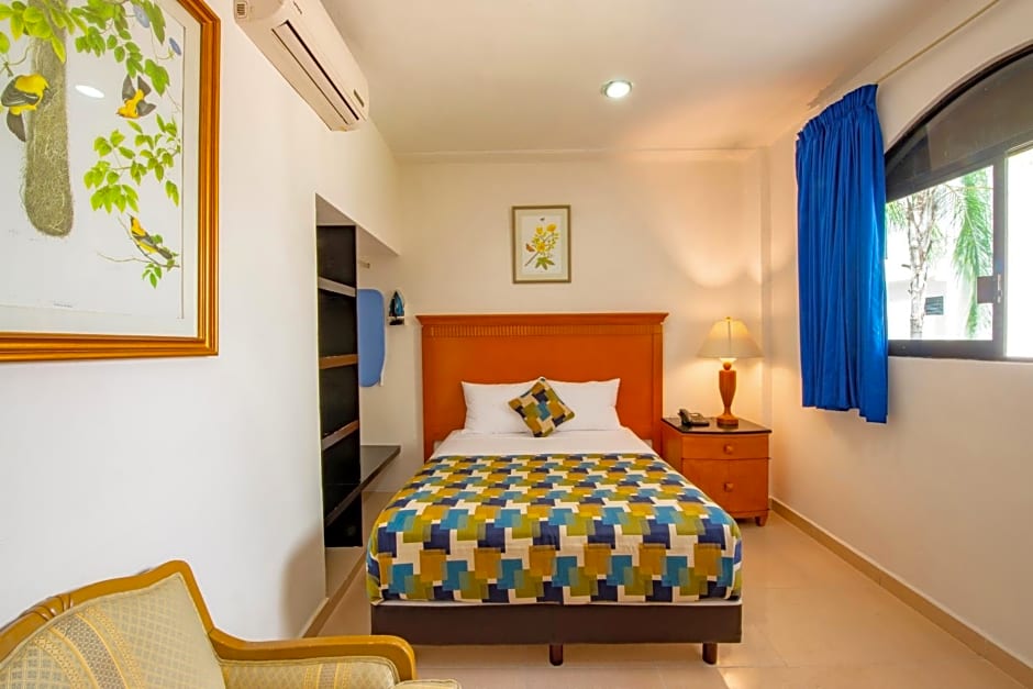 Hotel Embajadores