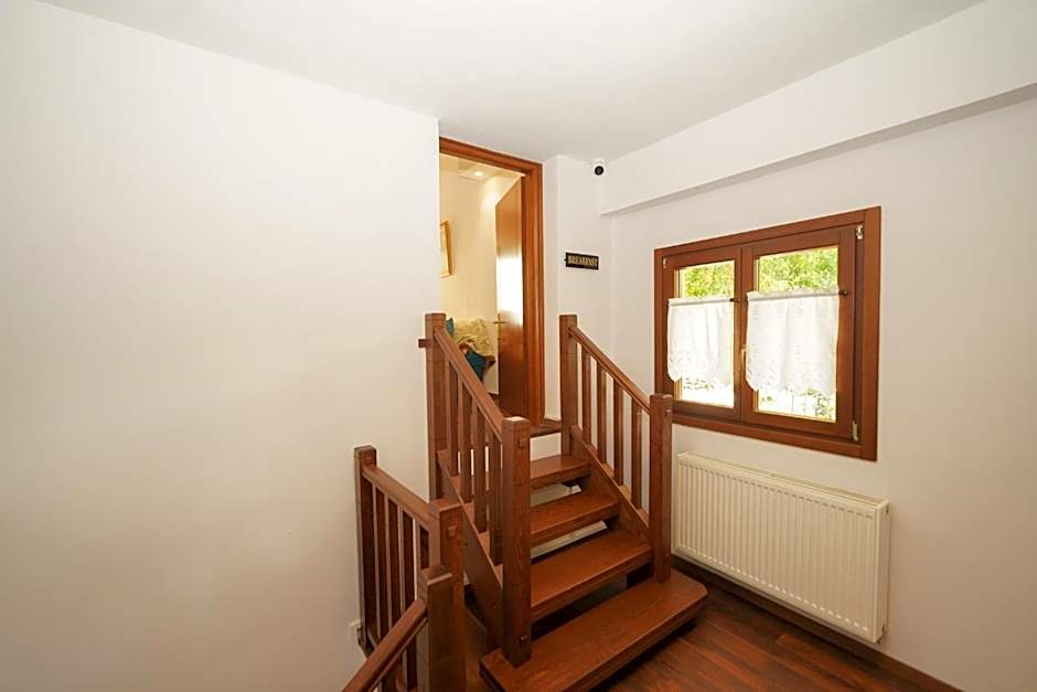 Elati Suites & Apartments-Mihail