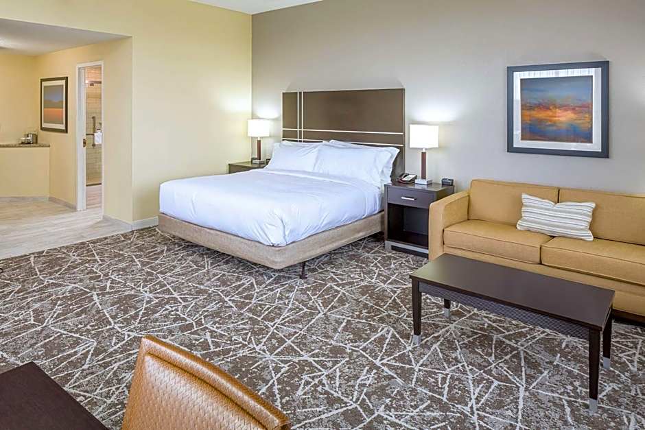 DoubleTree by Hilton Rockland, MA