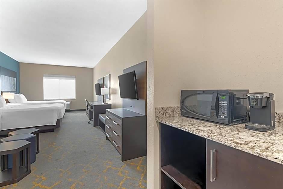 Best Western Plus Isanti