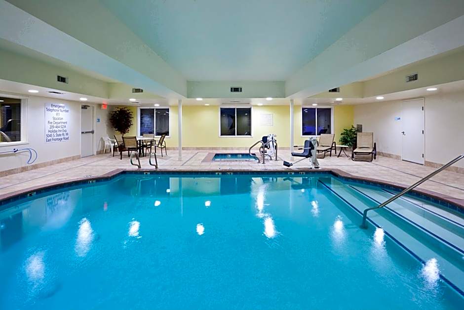 Holiday Inn Express Stockton Southeast By IHG