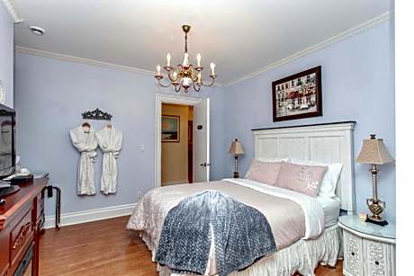 Queen Room with Balcony