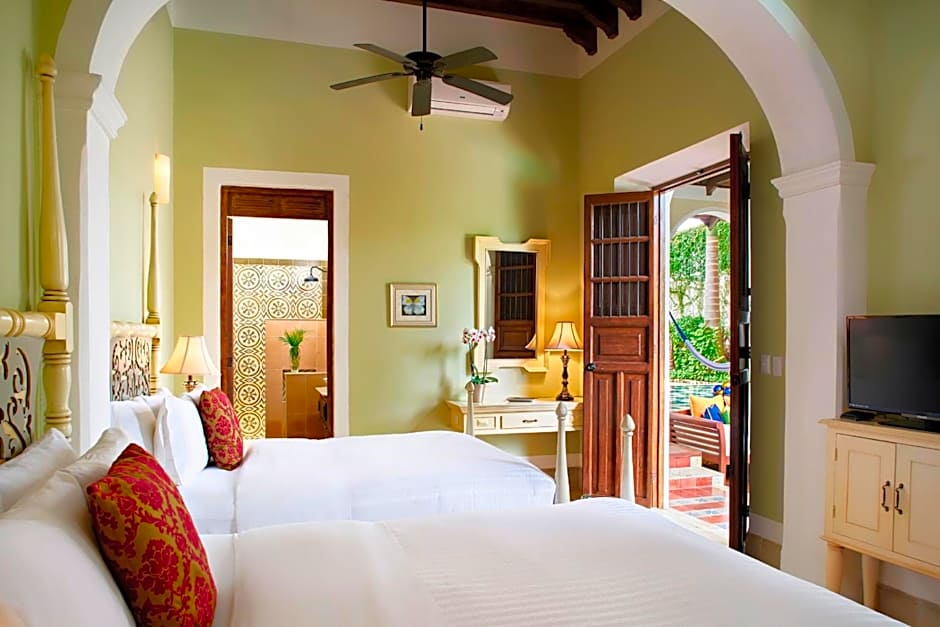 Casa Lecanda Boutique Hotel