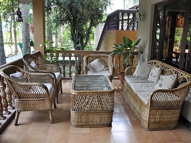 Chitwan Paradise Hotel