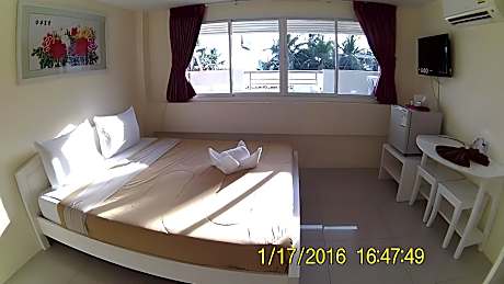 Deluxe Window