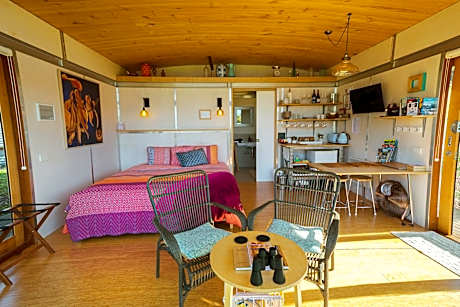 Deluxe Double or Twin Room with Ocean View - The Vanilla Pod