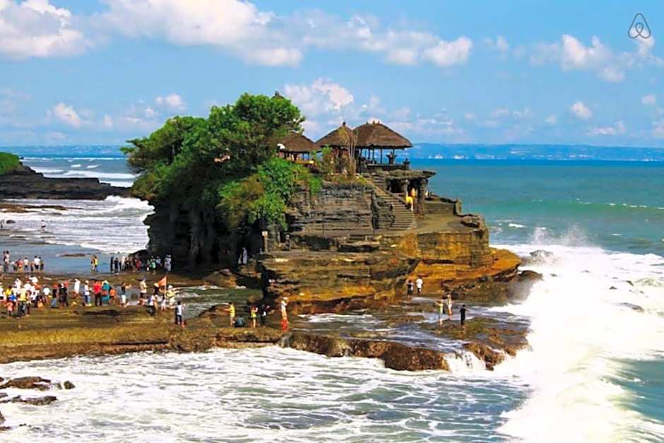 1BR Private villa seminyak,20mint walk 2 the beach