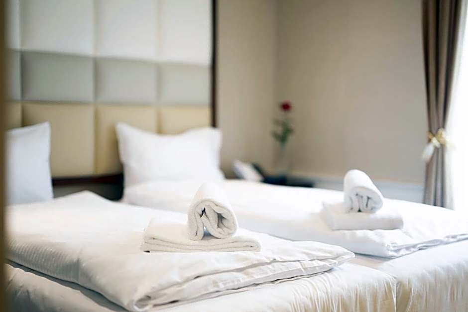 Scuol Palace - Culture, Nature & Health