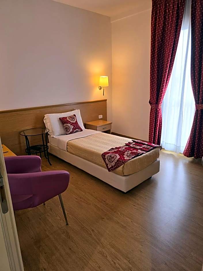 Hotel Marco Polo Airport hotel