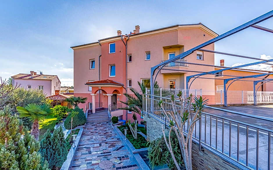 Istriensonne - Apartments Veruda mit Grillterrasse