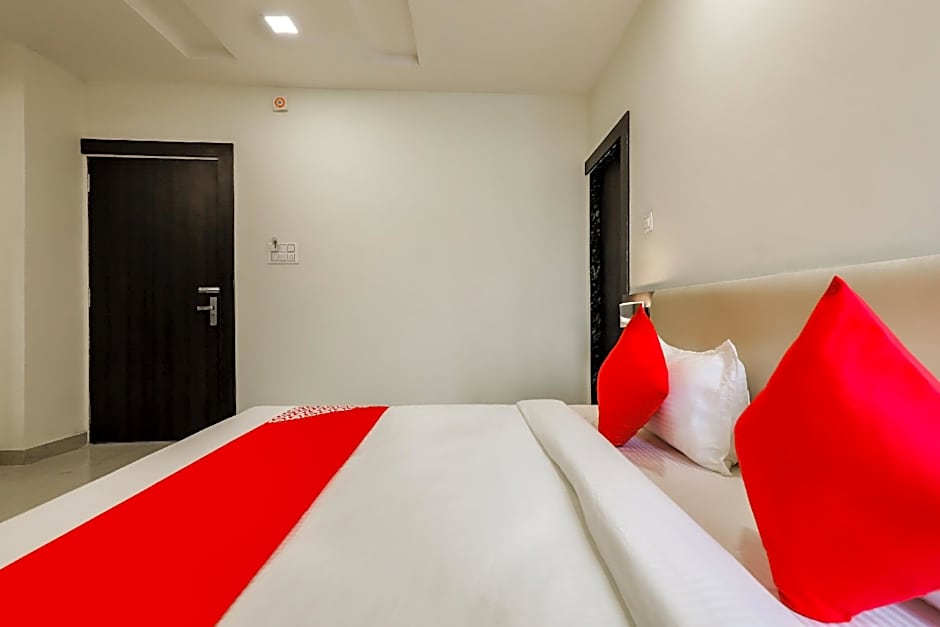 Hotel Cherry by OYO Rooms – Bhopal, IN