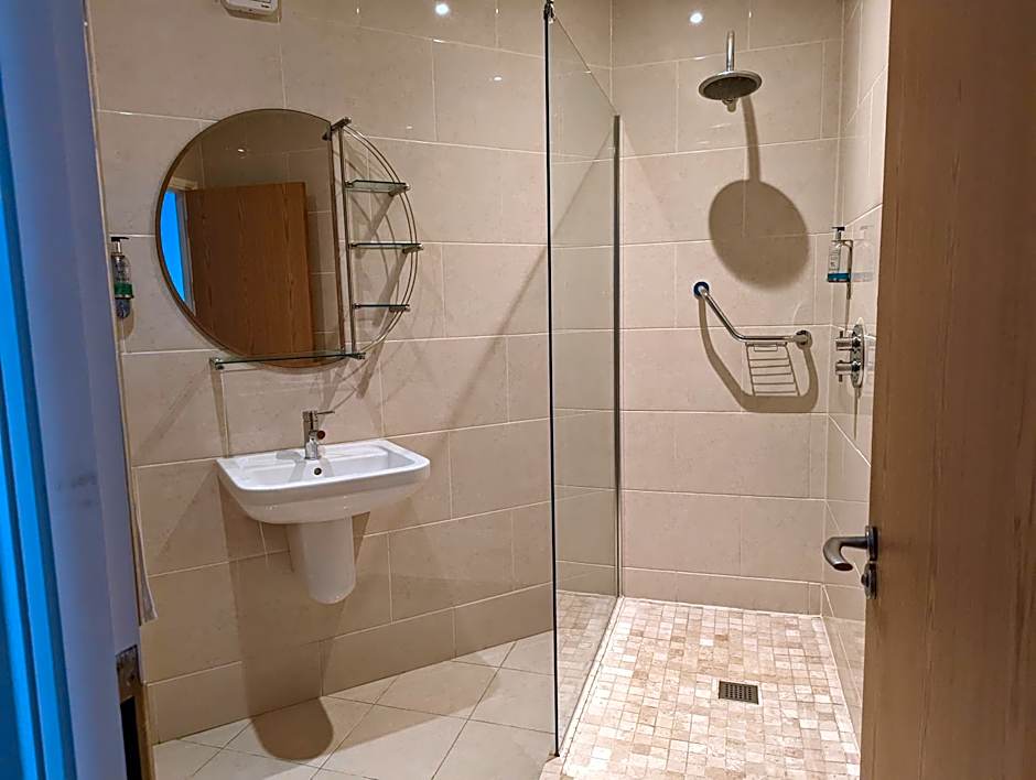 Barley Sheaf, Old Bridge Street EN SUITE ROOMS, ROOM ONLY