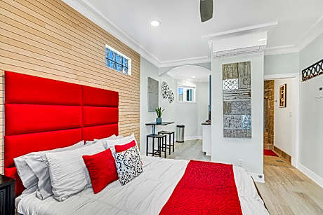 Queen Suite with Balcony