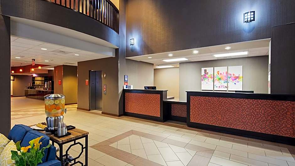 Best Western Plus Austin Airport Inn & Suites