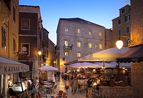 Heritage Hotel Life Palace