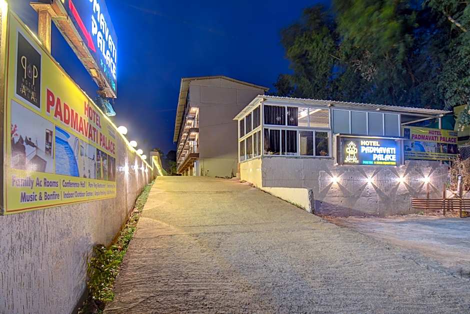 Hotel Padmavati Palace